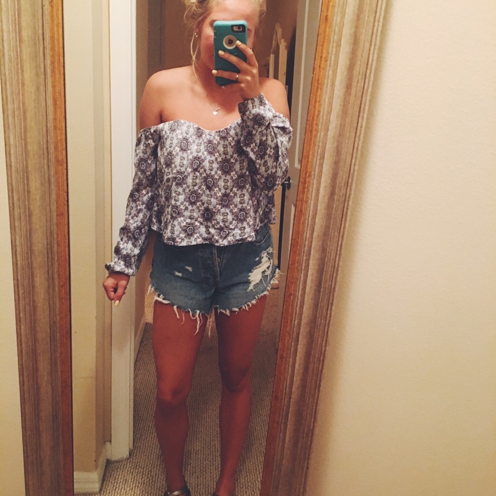 Brandy Melville shirt